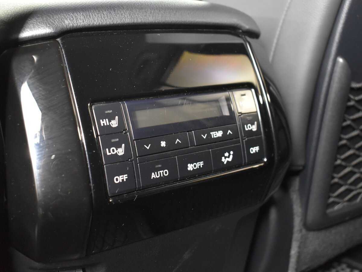 Купить Toyota Land Cruiser Prado с пробегом. Фото: #7