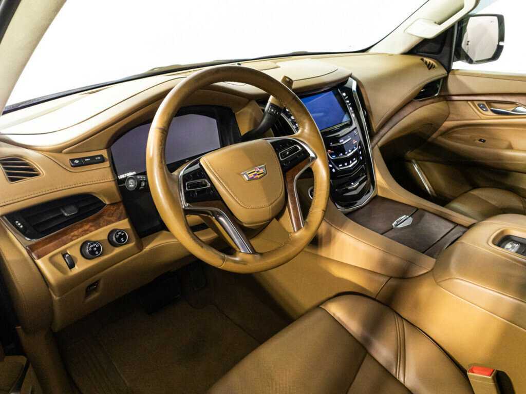 Купить Cadillac Escalade с пробегом. Фото: #10