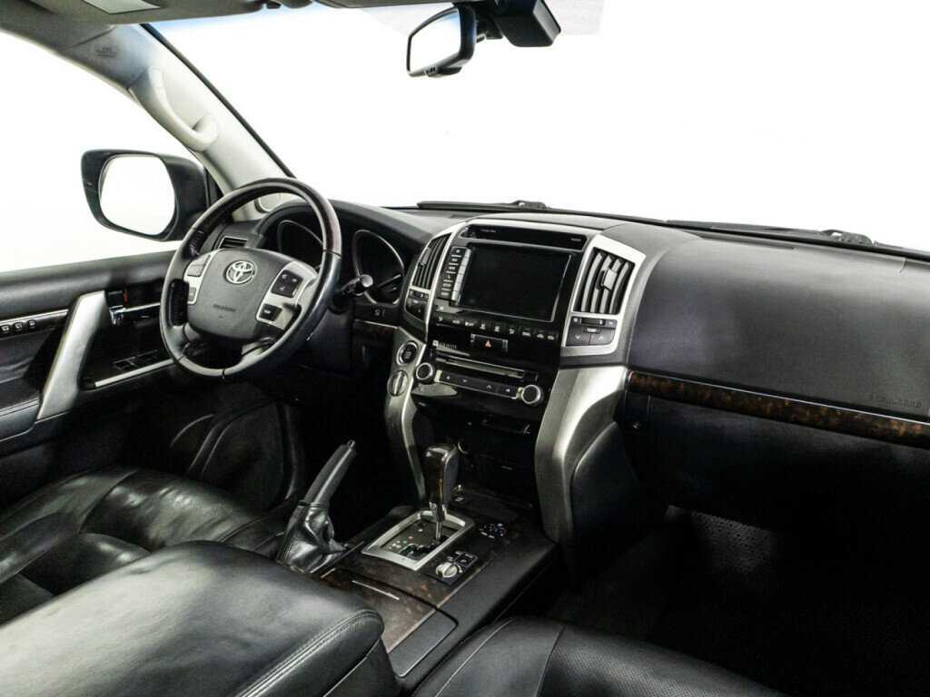 Купить Toyota Land Cruiser с пробегом. Фото: #6