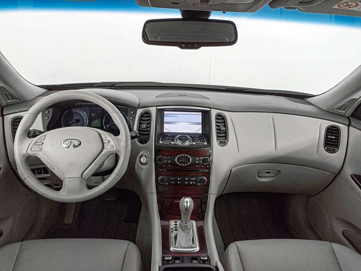 Купить Infiniti QX50 с пробегом. Фото: #13