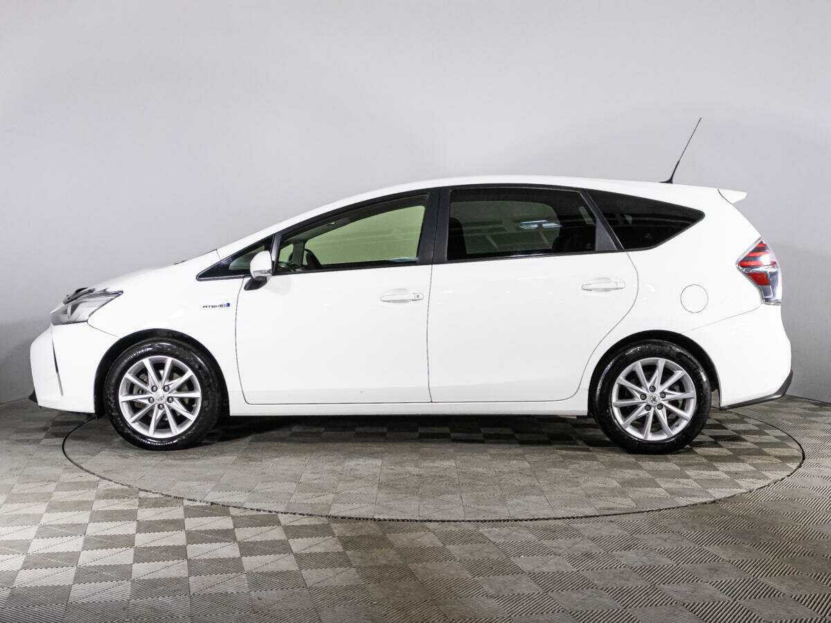 Купить Toyota Prius v (+) с пробегом. Фото: #7