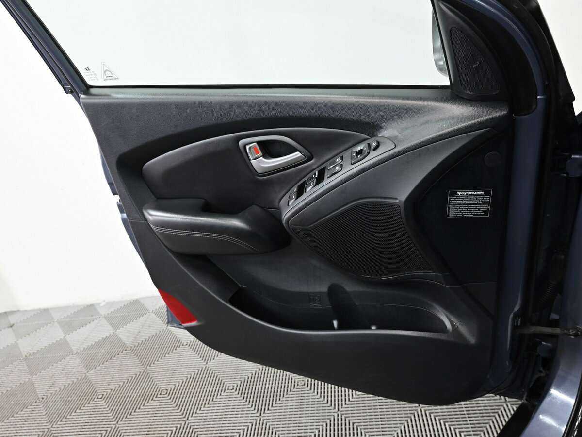 Купить Hyundai ix35 с пробегом. Фото: #4