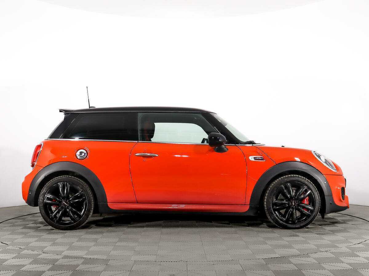 Купить Mini Hatch с пробегом. Фото: #3