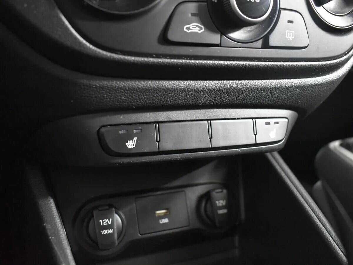 Купить Hyundai Solaris с пробегом. Фото: #12