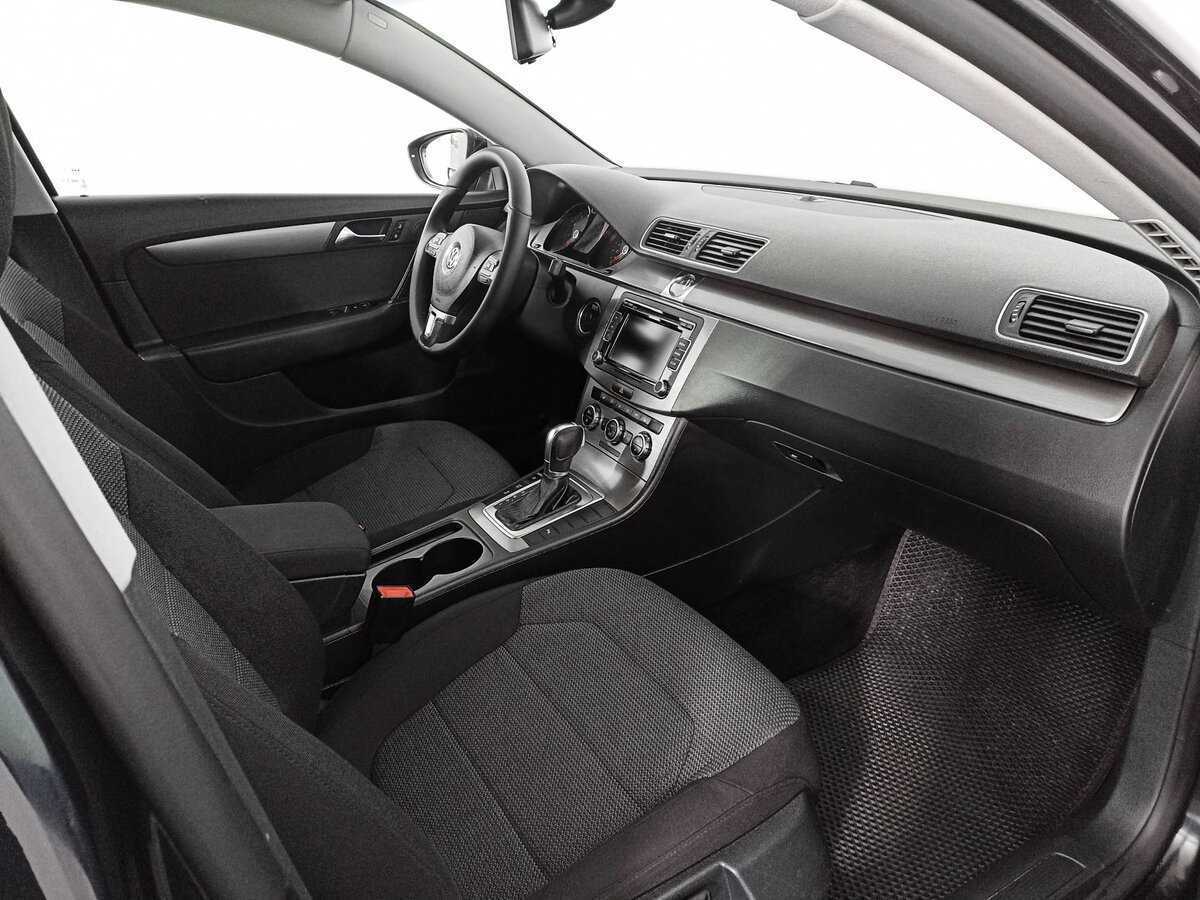 Купить Volkswagen Passat с пробегом. Фото: #8