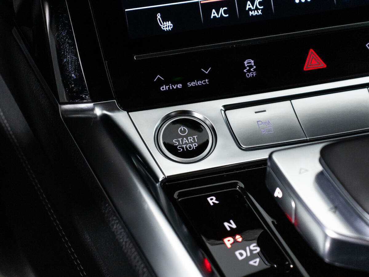 Купить Audi e-tron с пробегом. Фото: #17