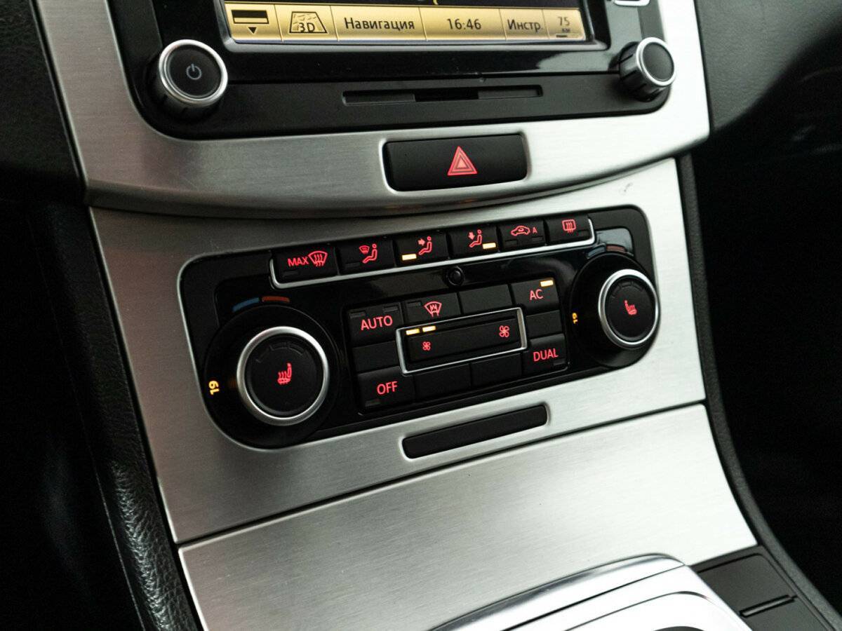 Купить Volkswagen Passat с пробегом. Фото: #18
