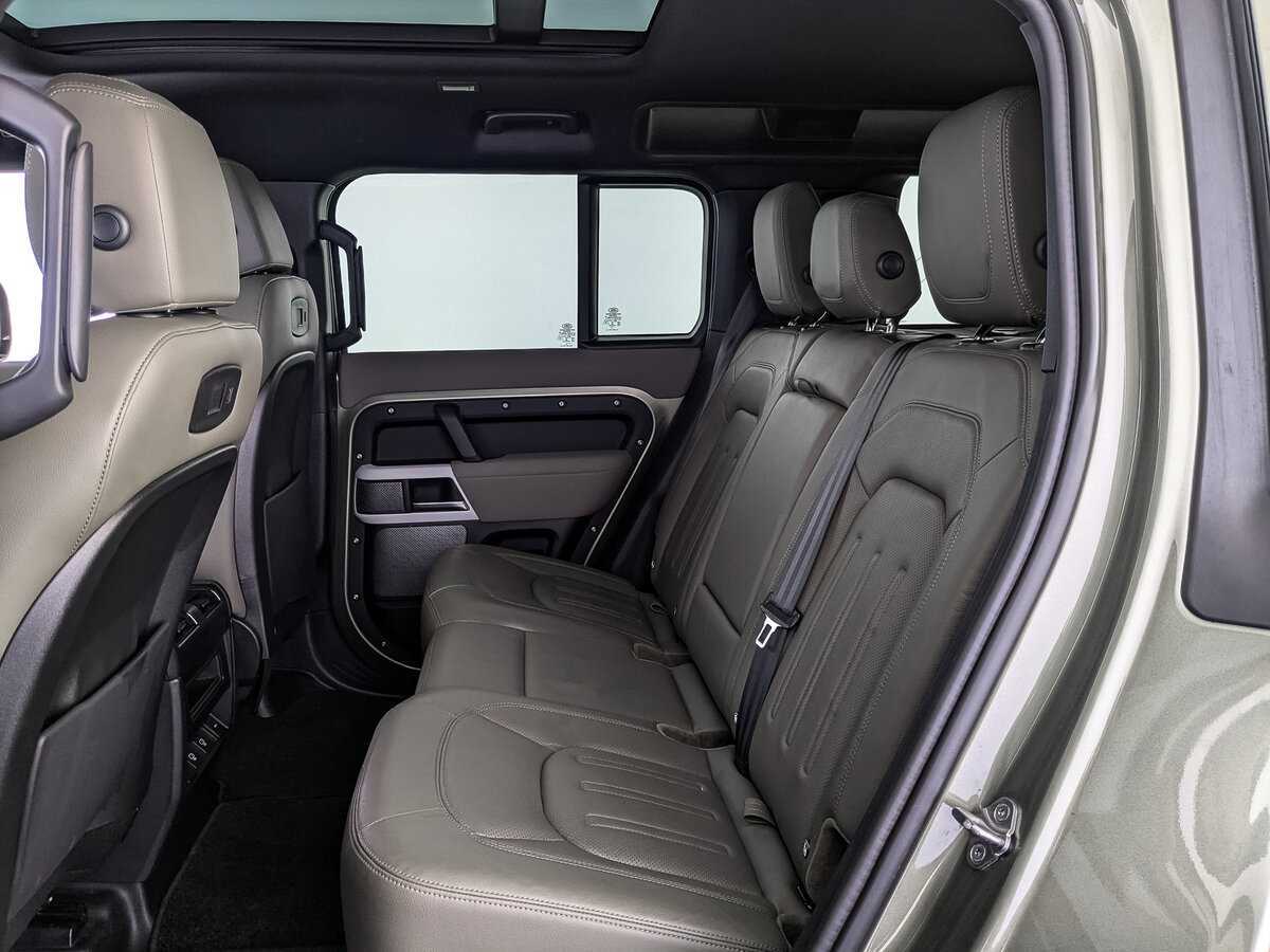 Купить Land Rover Defender с пробегом. Фото: #17