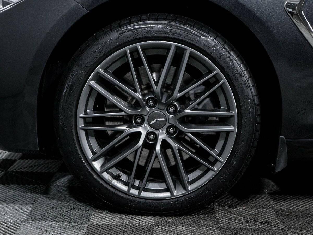 Купить Genesis G70 с пробегом. Фото: #14