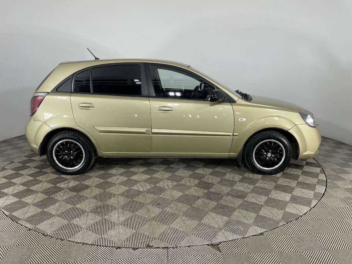 Купить Kia Rio с пробегом. Фото: #3