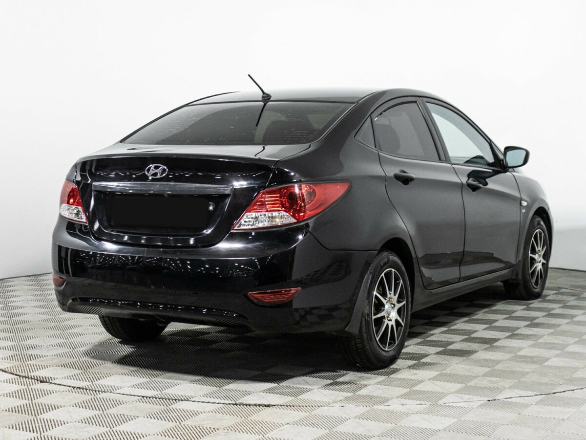 Купить Hyundai Solaris с пробегом. Фото: #4