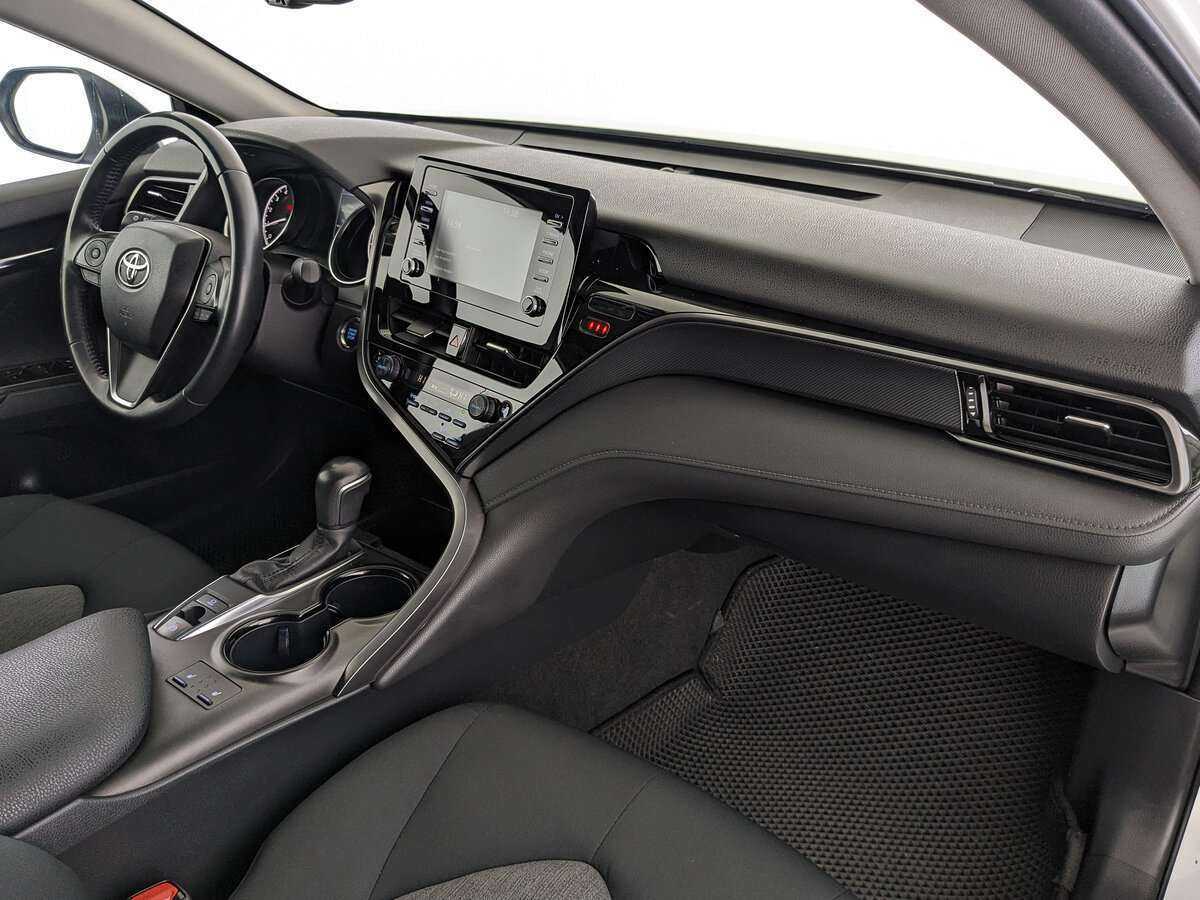 Купить Toyota Camry с пробегом. Фото: #8