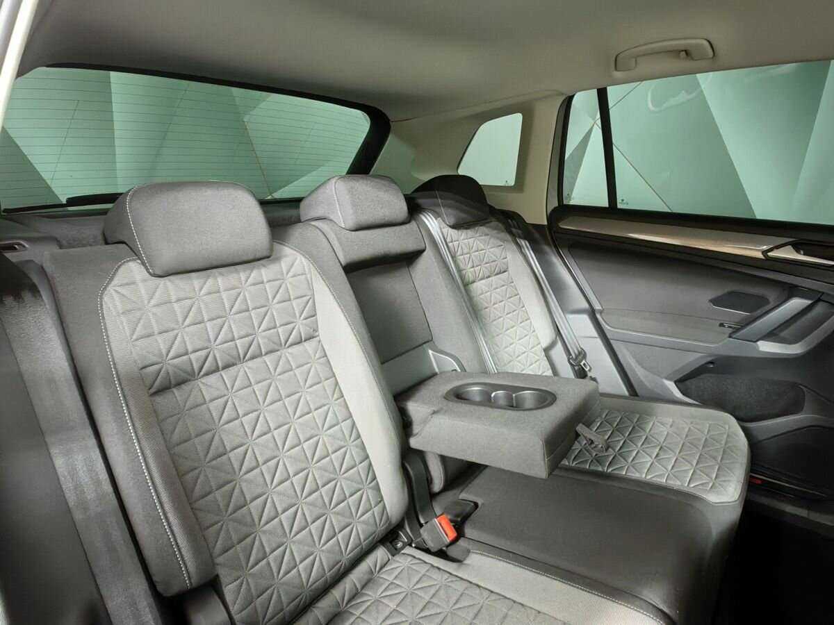 Купить Volkswagen Tiguan с пробегом. Фото: #12
