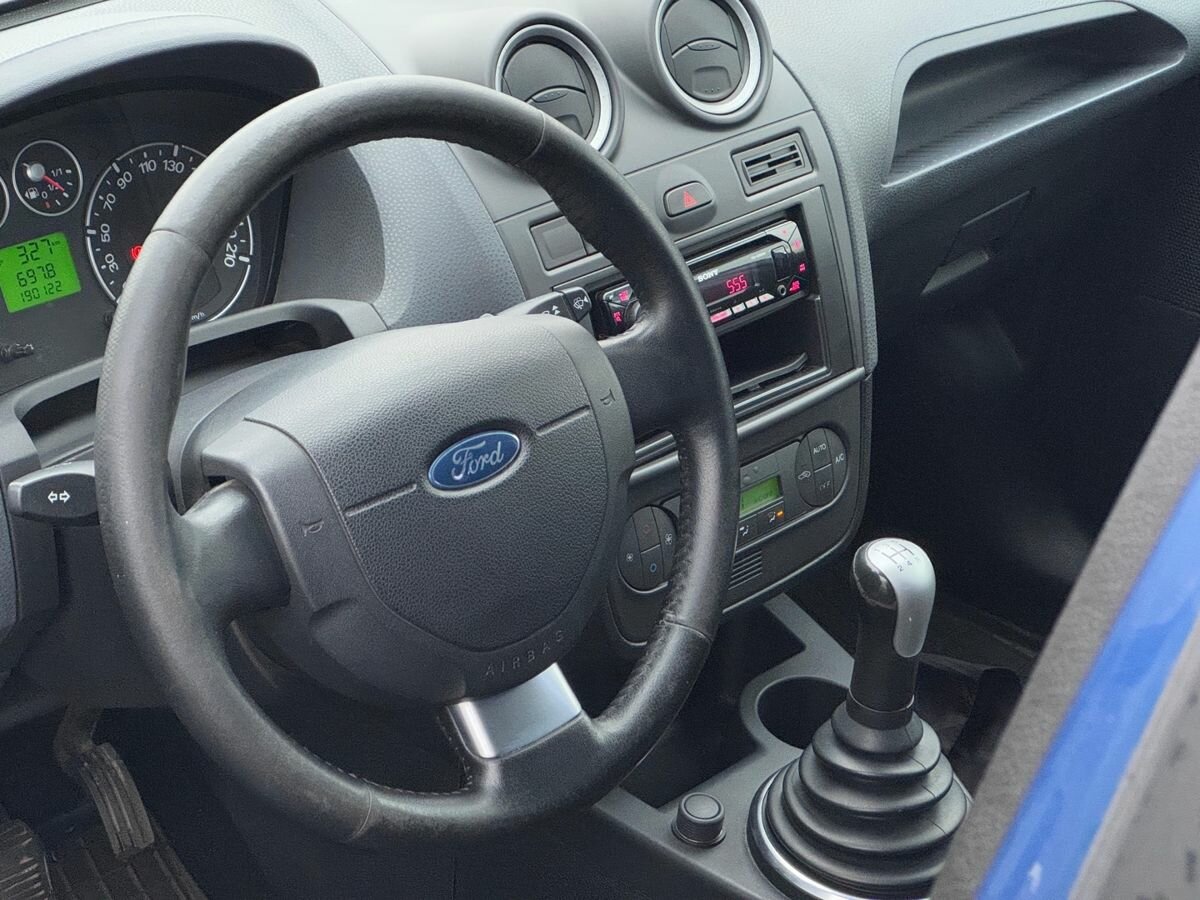 Купить Ford Fiesta с пробегом. Фото: #10