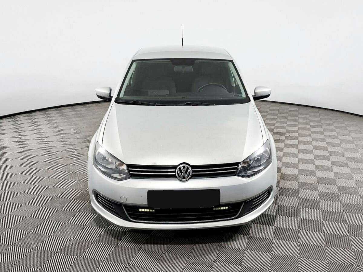 Купить Volkswagen Polo с пробегом. Фото: #1