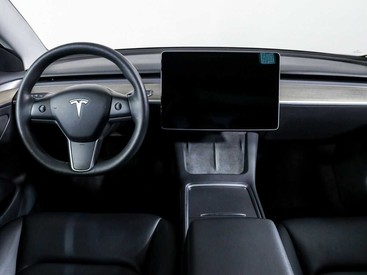 Купить Tesla Model 3 с пробегом. Фото: #8