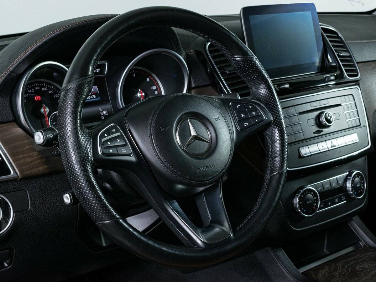 Купить Mercedes-Benz GLS с пробегом. Фото: #17