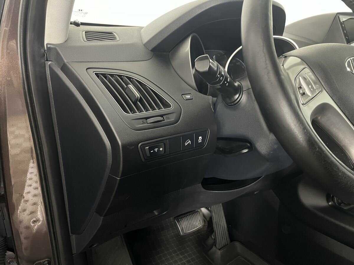 Купить Hyundai ix35 с пробегом. Фото: #6