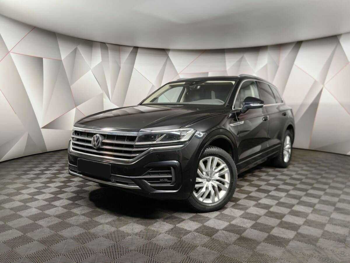 Купить Volkswagen Touareg с пробегом. Фото: #0