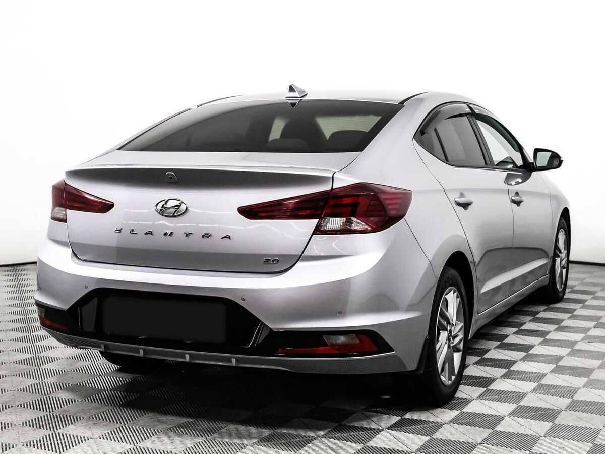 Купить Hyundai Elantra с пробегом. Фото: #4