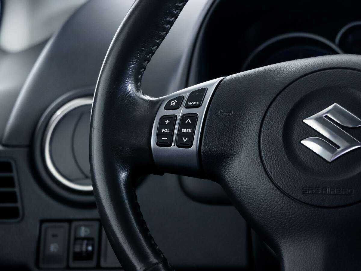 Купить Suzuki SX4 с пробегом. Фото: #12