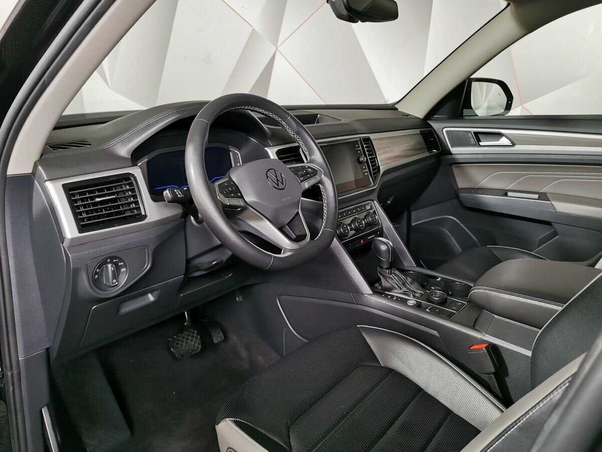 Купить Volkswagen Teramont с пробегом. Фото: #13