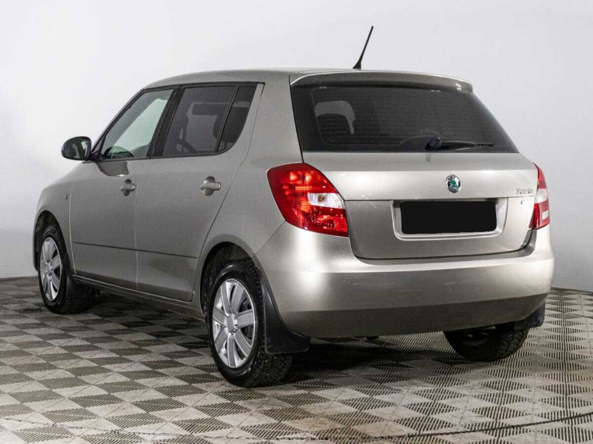 Купить Skoda Fabia с пробегом. Фото: #6