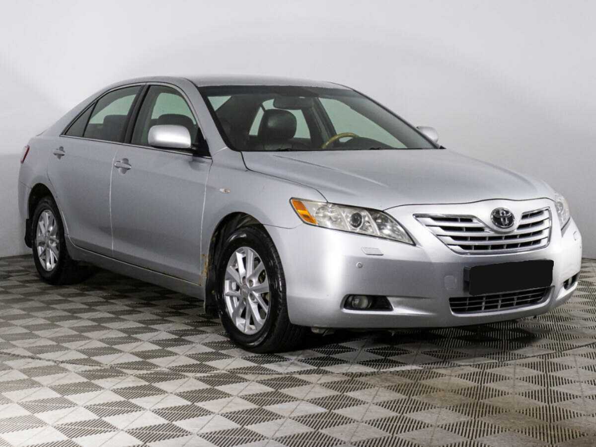 Купить Toyota Camry с пробегом. Фото: #2