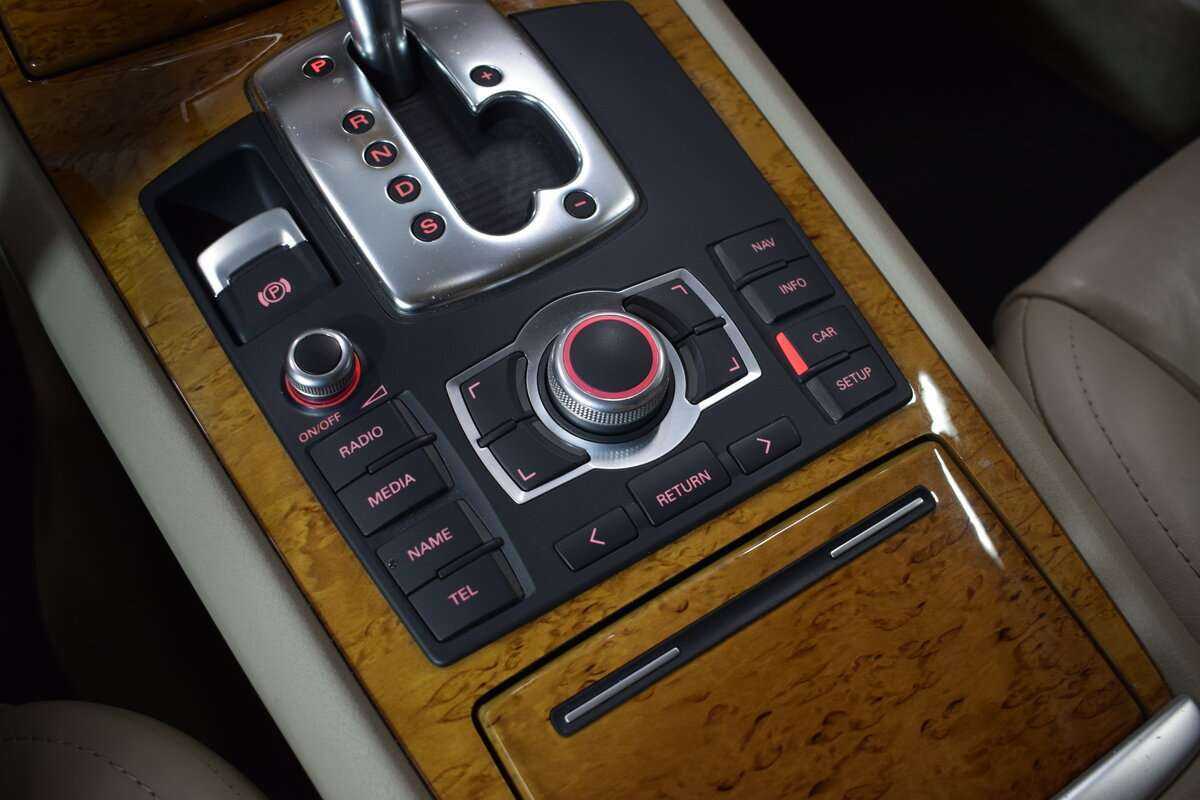 Купить Audi A8 с пробегом. Фото: #15
