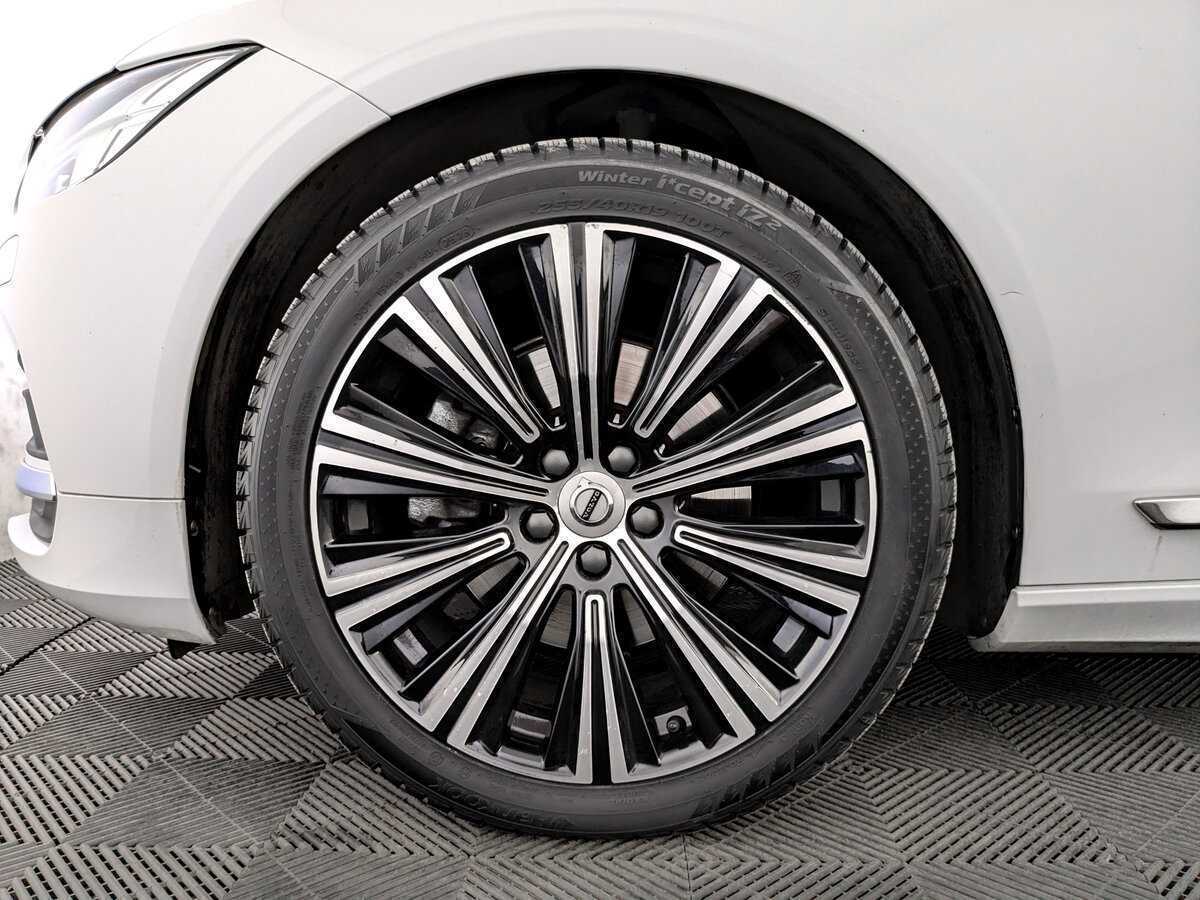 Купить Volvo S90 с пробегом. Фото: #18