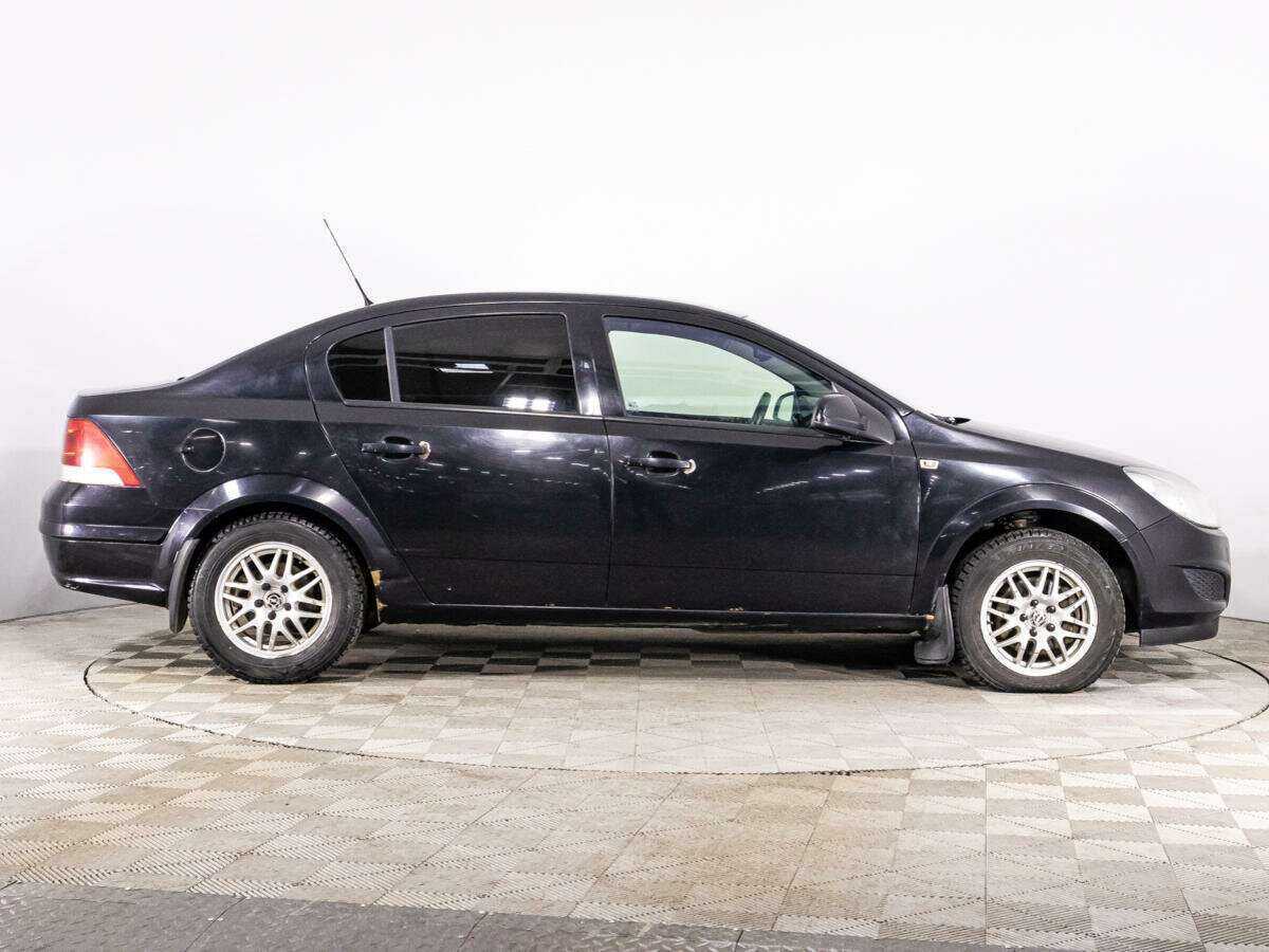 Купить Opel Astra с пробегом. Фото: #3