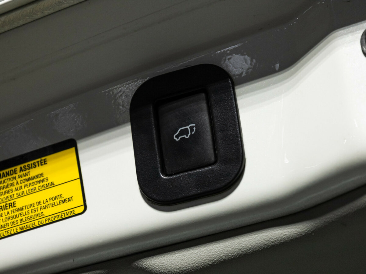 Купить Toyota Venza с пробегом. Фото: #17