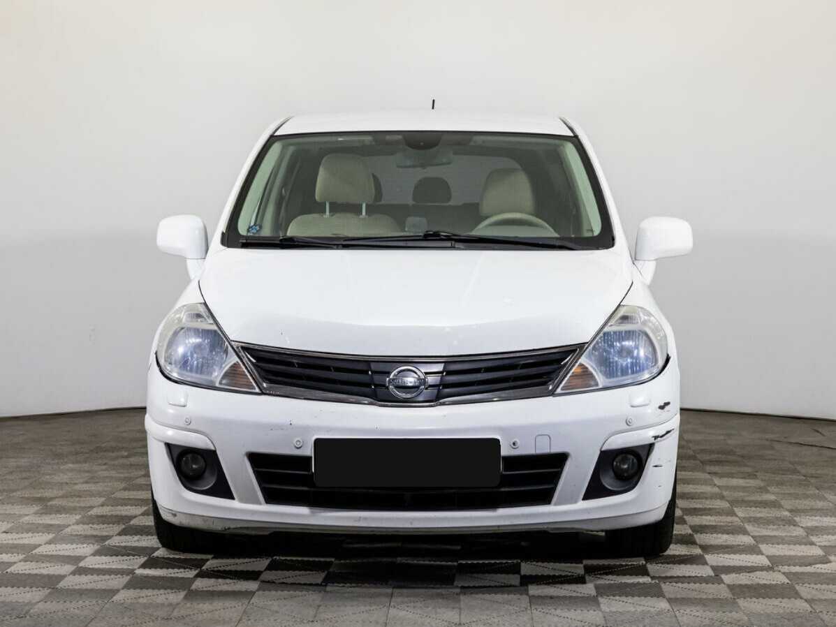 Купить Nissan Tiida с пробегом. Фото: #1