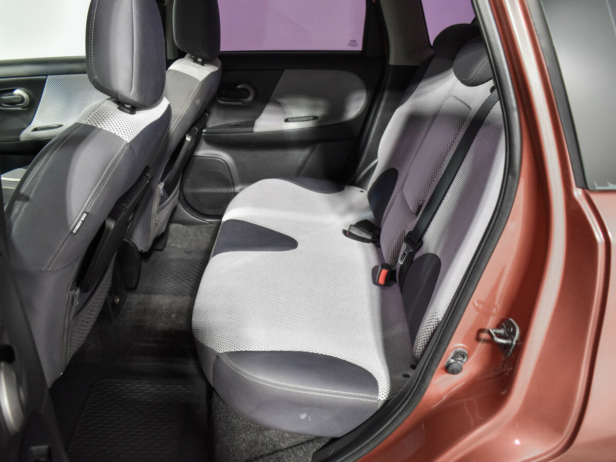 Купить Nissan Note с пробегом. Фото: #10