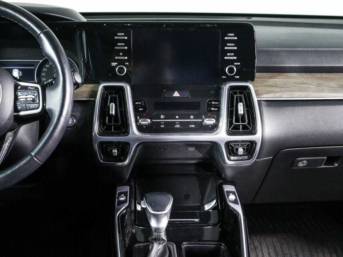 Купить Kia Sorento с пробегом. Фото: #12