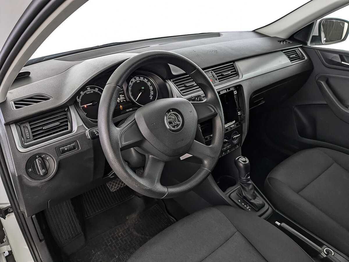 Купить Skoda Rapid с пробегом. Фото: #13