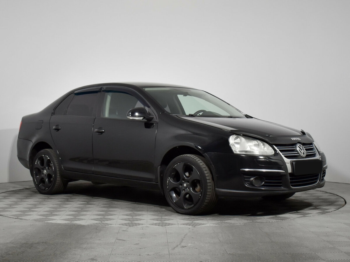 Купить Volkswagen Jetta с пробегом. Фото: #2