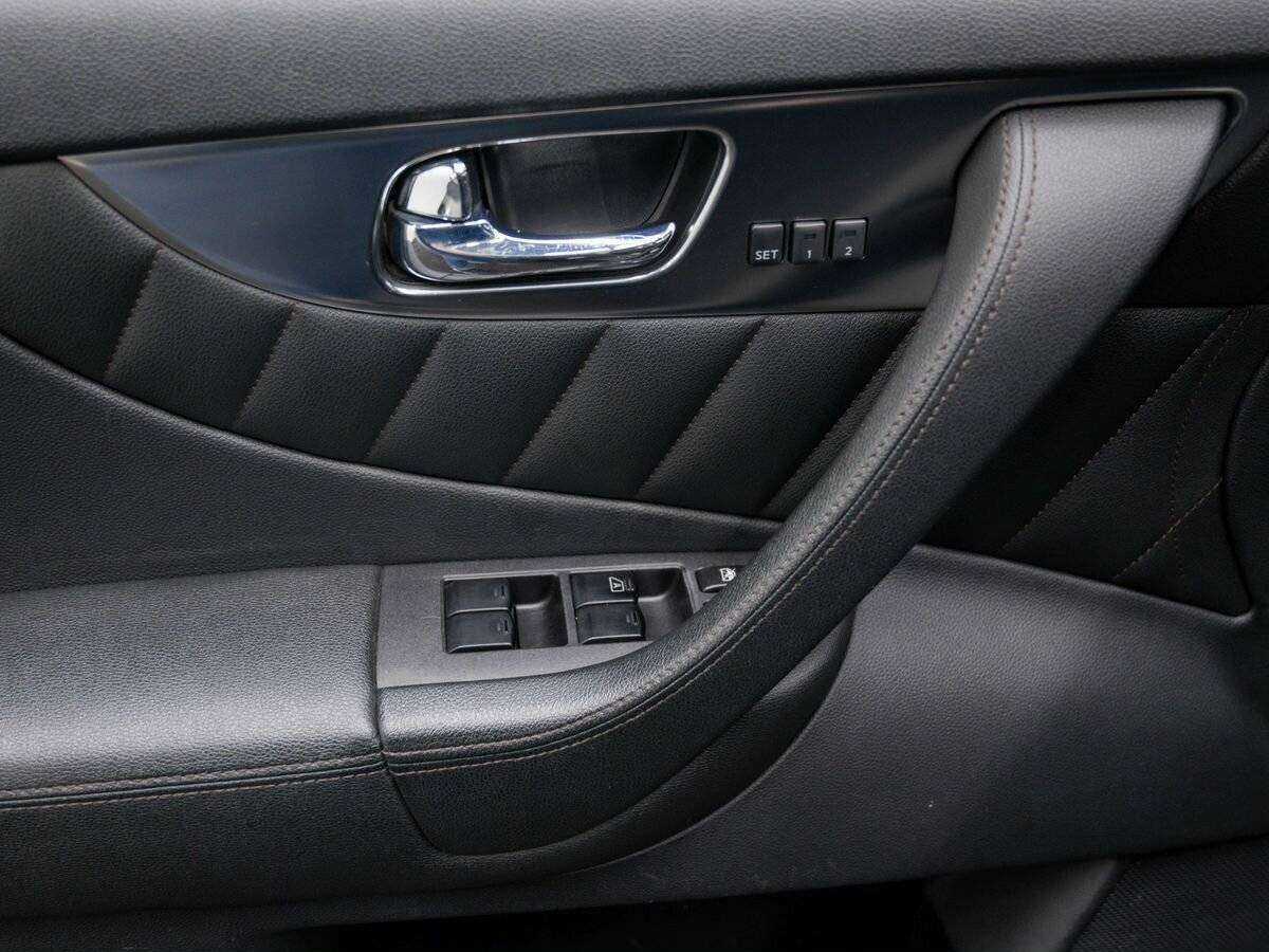 Купить Infiniti FX с пробегом. Фото: #14
