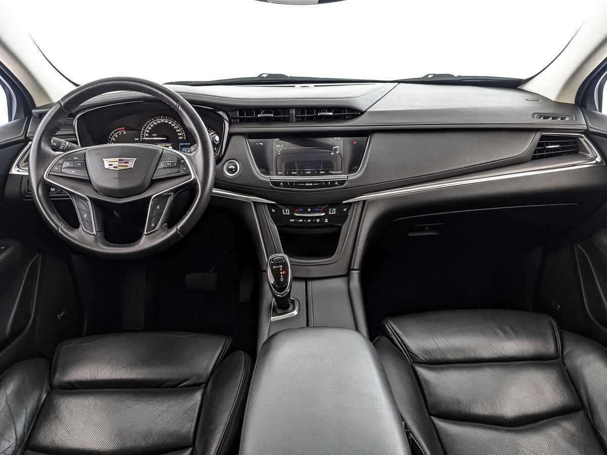 Купить Cadillac XT5 с пробегом. Фото: #9