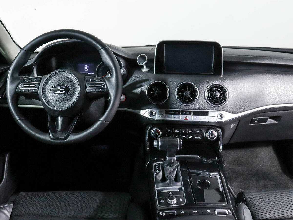 Купить Kia Stinger с пробегом. Фото: #11