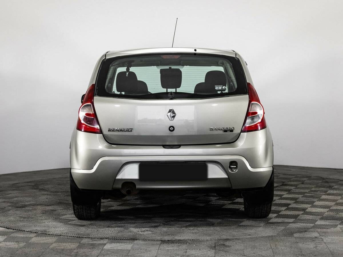 Купить Renault Sandero с пробегом. Фото: #4