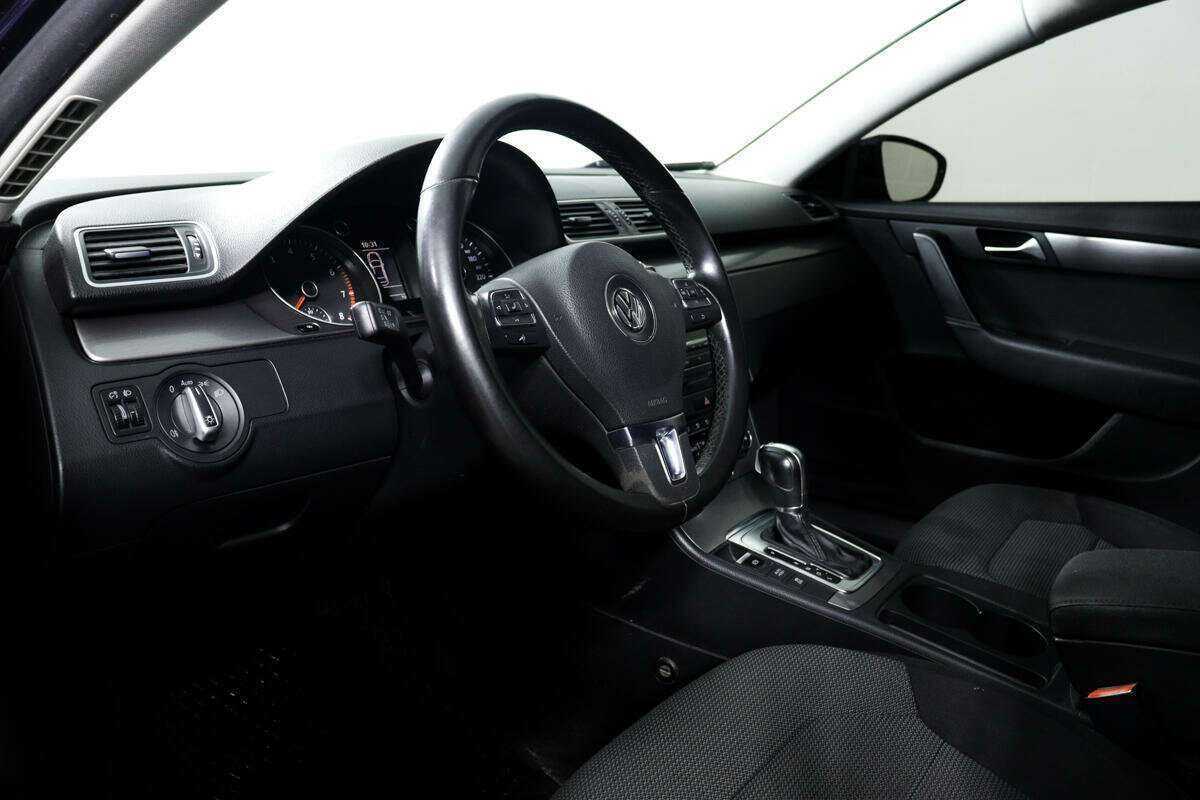 Купить Volkswagen Passat с пробегом. Фото: #12