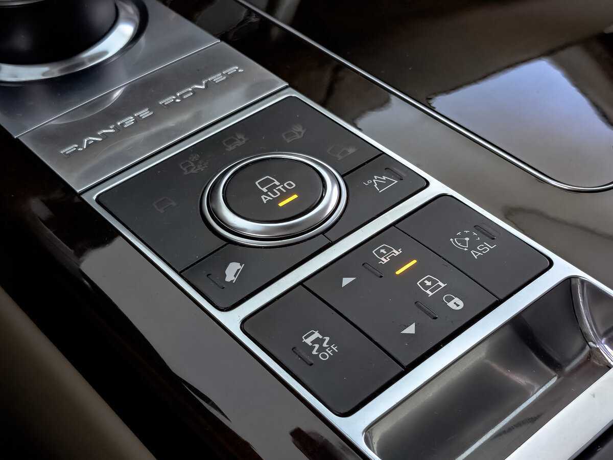 Купить Land Rover Range Rover с пробегом. Фото: #23