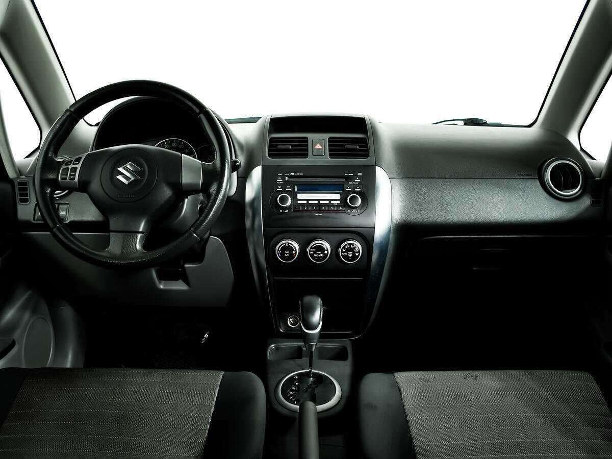 Купить Suzuki SX4 с пробегом. Фото: #10