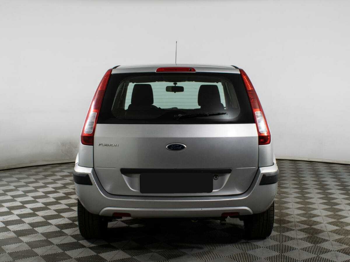 Купить Ford Fusion с пробегом. Фото: #4