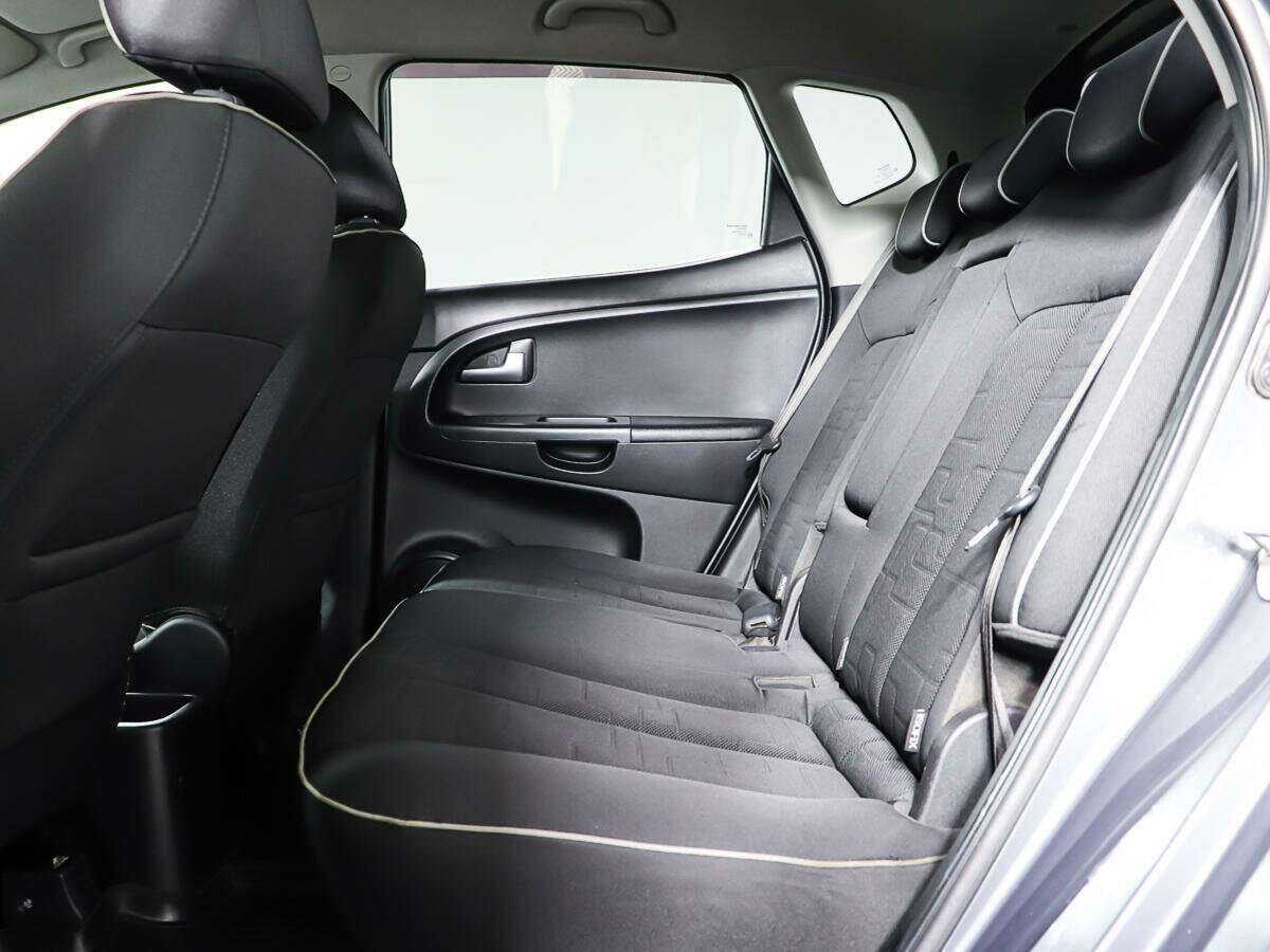 Купить Kia Venga с пробегом. Фото: #10