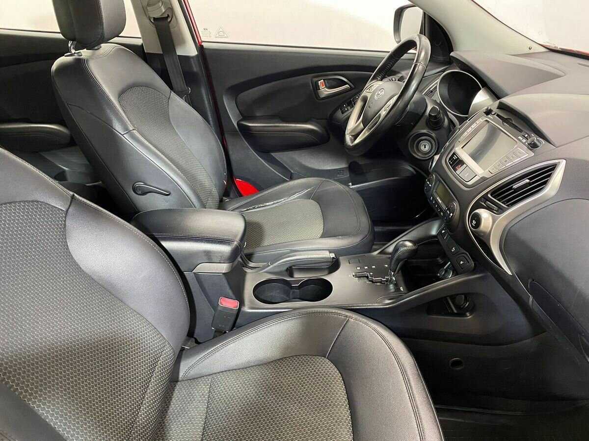 Купить Hyundai ix35 с пробегом. Фото: #9