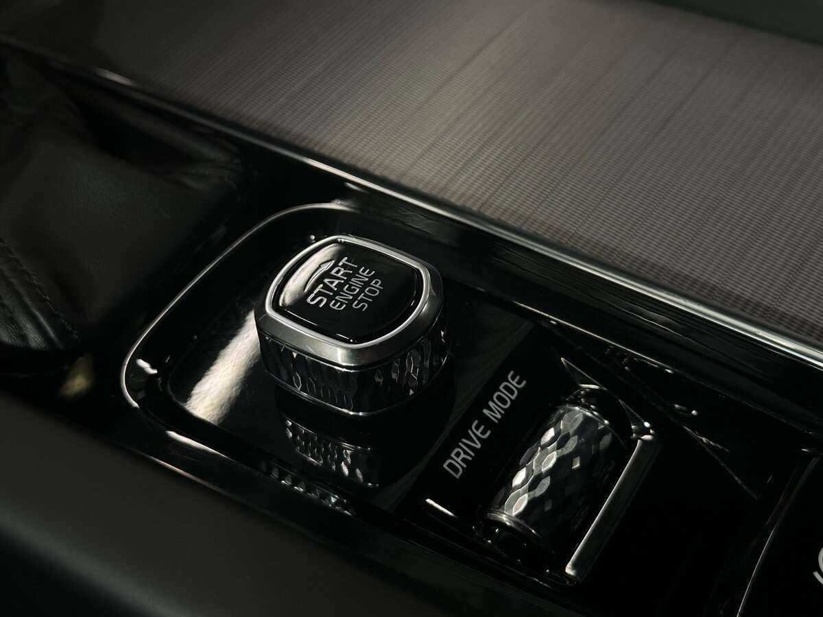 Купить Volvo XC60 с пробегом. Фото: #16