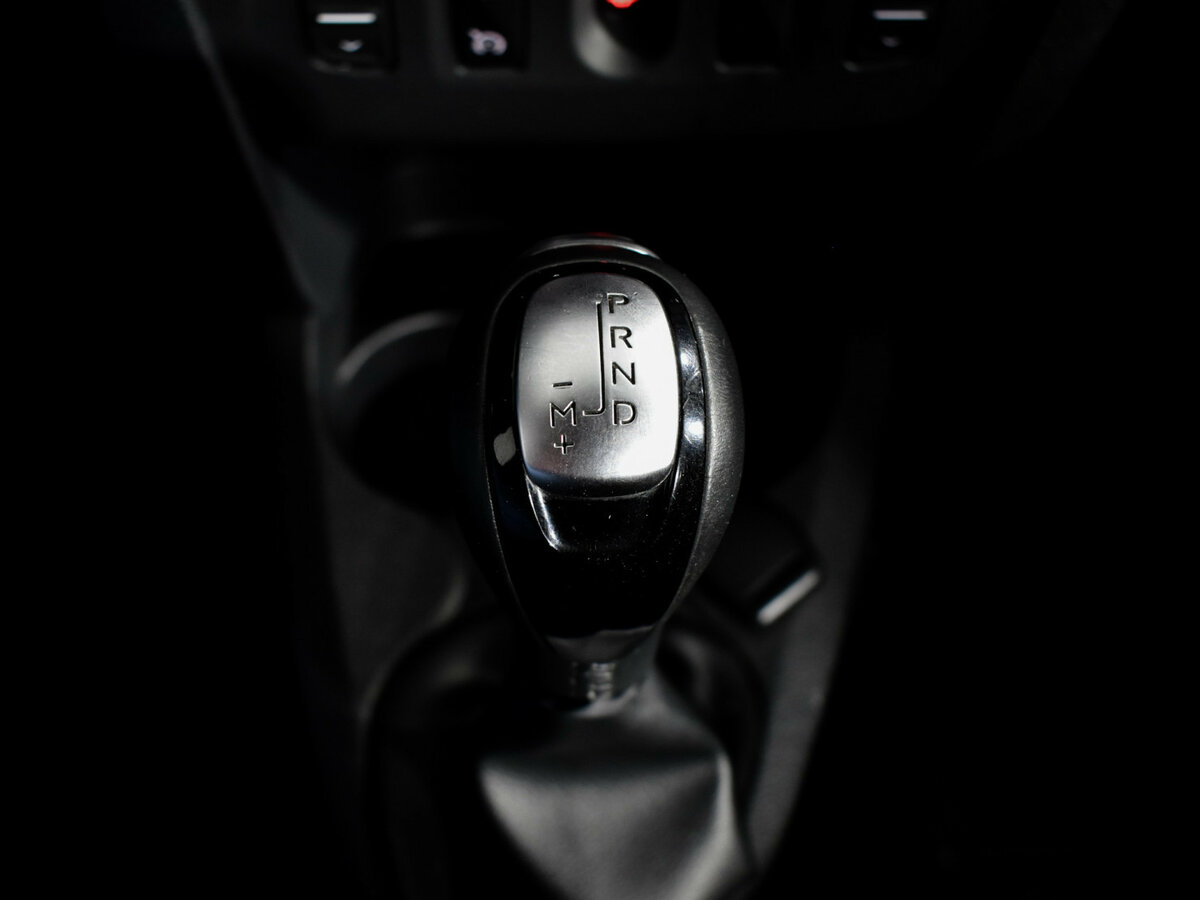 Купить Renault Sandero с пробегом. Фото: #15
