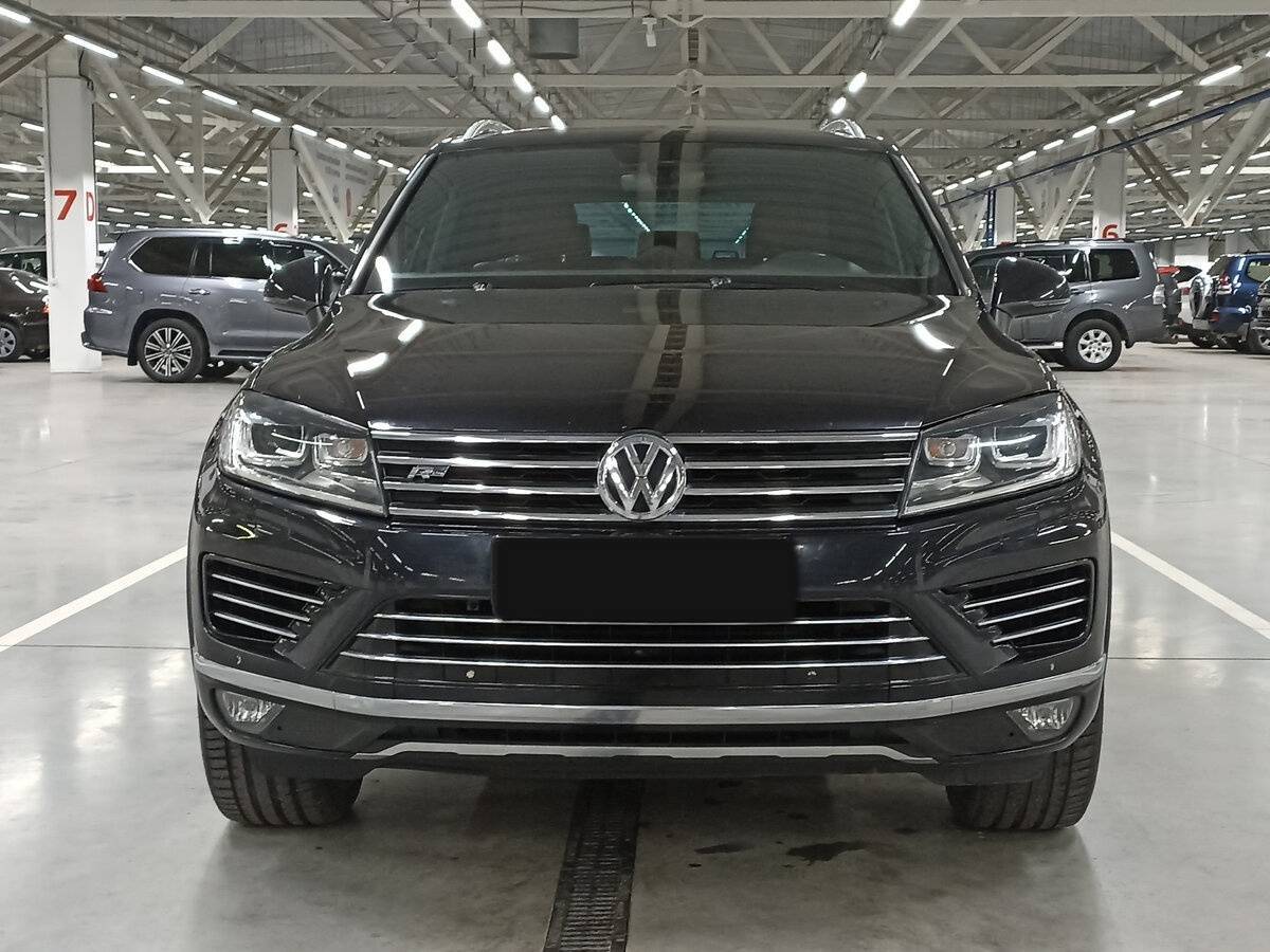 Купить Volkswagen Touareg с пробегом. Фото: #1